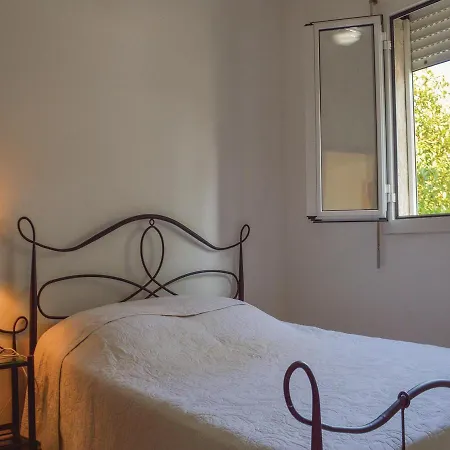Two-bedroom Holiday In Poggio Mezzana